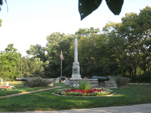 COL. WILLIAM KINSMAN WAR MEMORIAL