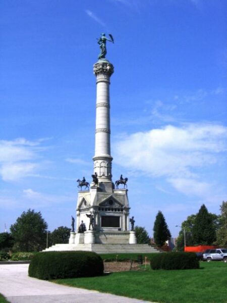IOWA’S SOLDIERS AND SAILORS MONUMENT