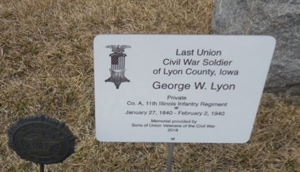 LAST LIVING CIVIL WAR SOLDIER OF LYON COUNTY MEMORIAL STONE PLAQUE