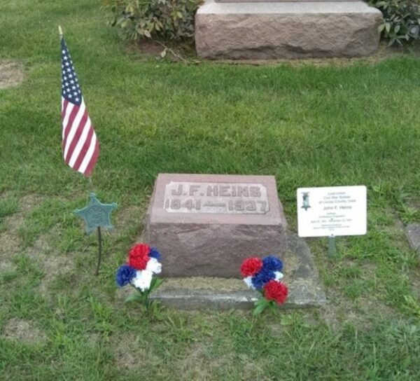 LAST LIVING CIVIL WAR SOLDIER OF LOUISA COUNTY MEMORIAL STONE AND PLAQUE