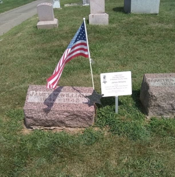 LAST LIVING CIVIL WAR SOLDIER OF KEOKUK COUNTY STONE AND PLAQUE
