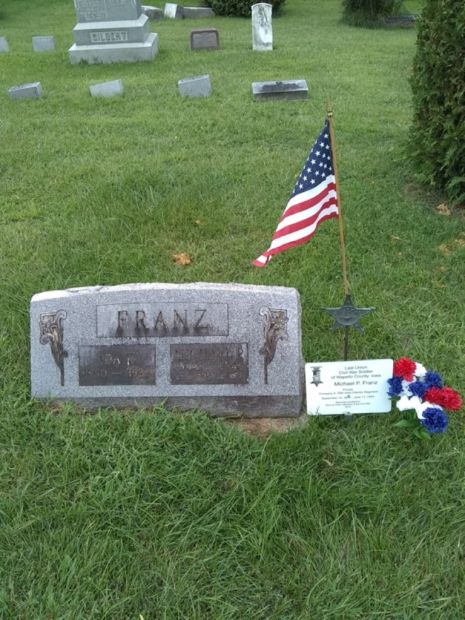 LAST LIVING CIVIL WAR SOLDIER OF WAPELLO COUNTY MEMORIAL STONE AND PLAQUE