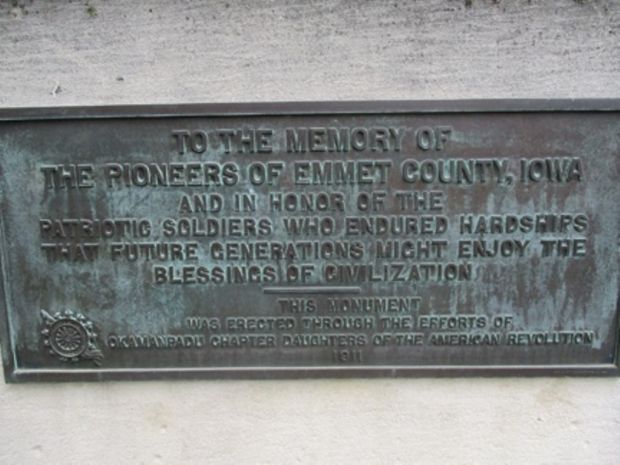 FORT DEFIANCE MEMORIAL PLAQUE B