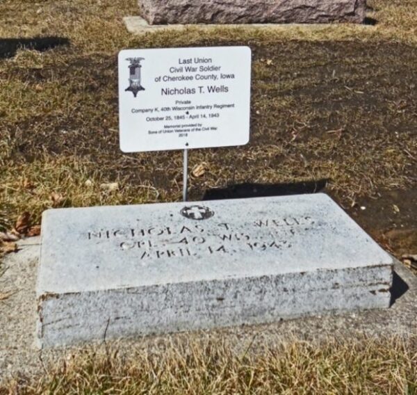 LAST LIVING CIVIL WAR SOLDIER OF CHEROKEE COUNTY MEMORIAL STONE AND PLAQUE