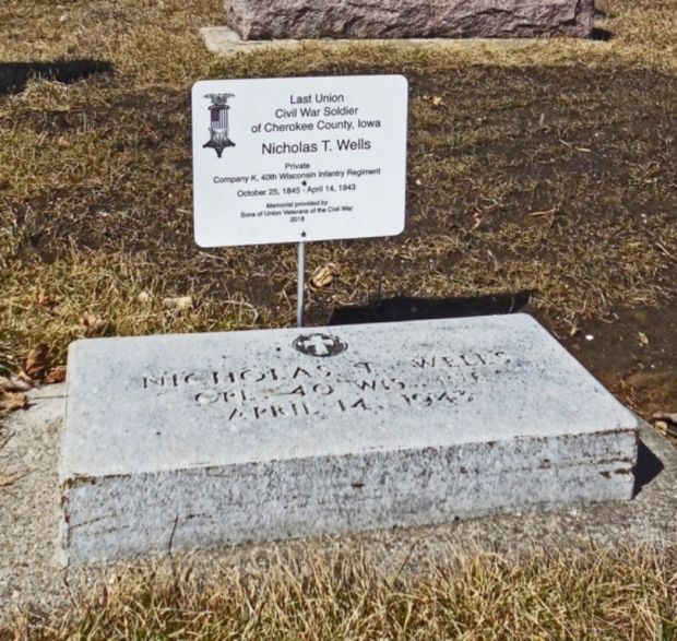 LAST LIVING CIVIL WAR SOLDIER OF CHEROKEE COUNTY MEMORIAL STONE AND PLAQUE