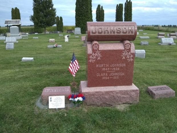 LAST LIVING CIVIL WAR SOLDIER OF CEDAR COUNTY MEMORIAL STONE AND PLAQUE