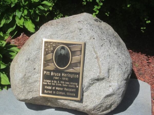PITT BRUCE HERINGTON MEDAL OF HONOR WAR MEMORIAL