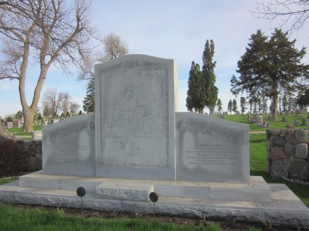 CARROLL CITY CEMETERY WAR VETERANS MEMORIAL