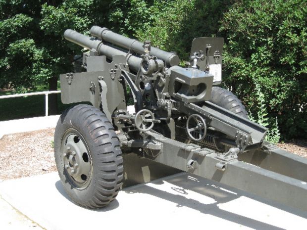 LAMONT M101 105MM HOWITZER WAR MEMORIAL