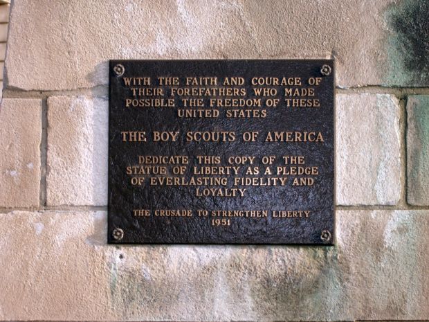 INDIANA REPLICA OF THE STATUE OF LIBERTY MEMORIAL PLAQUE