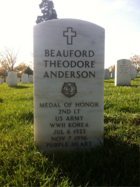 BEAUFORD THEODORE ANDERSON MEDAL OF HONOR WAR MEMORIAL GRAVESTOEN
