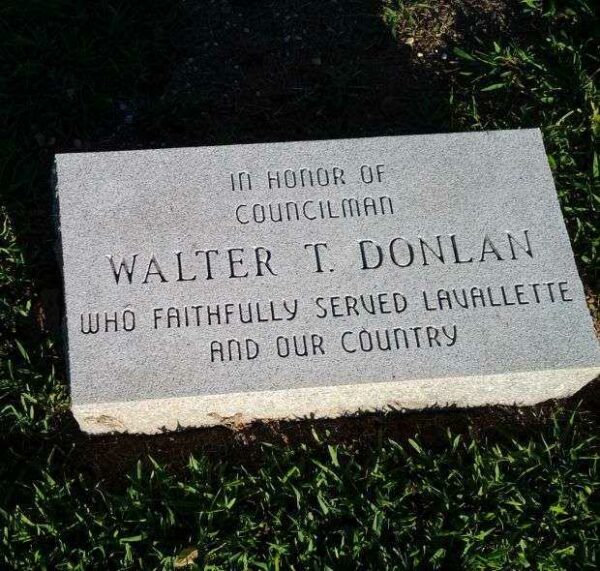 WALTER T. DONLAN MEMORIAL PLAQUE