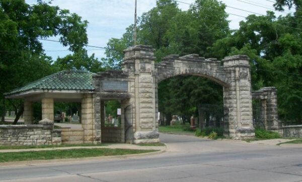 SUNSET CEMETERY CIVIL WAR MEMORIAL ARCH