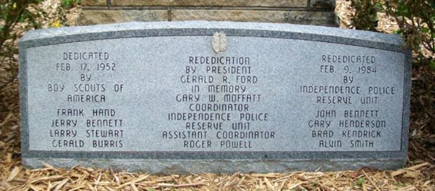 INDEPENDENCE, KS REPLICA OF THE STATUE OF LIBERTY MEMORIAL STONE