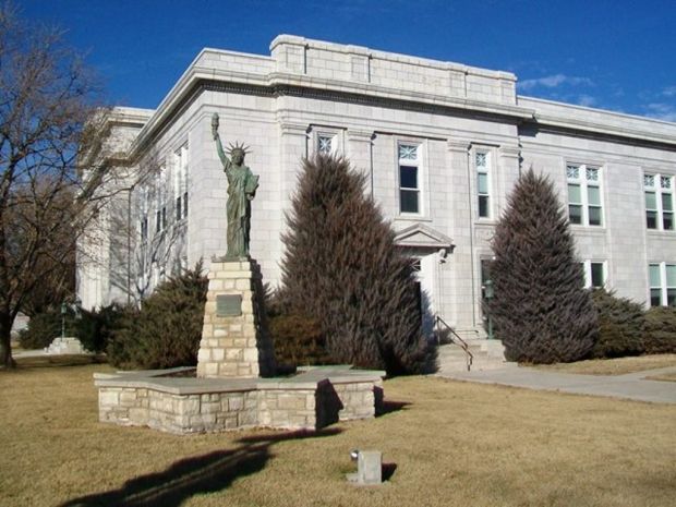 LEAVENWORTH REPLICA OF THE STATUE OF LIBERTY MEMORIAL