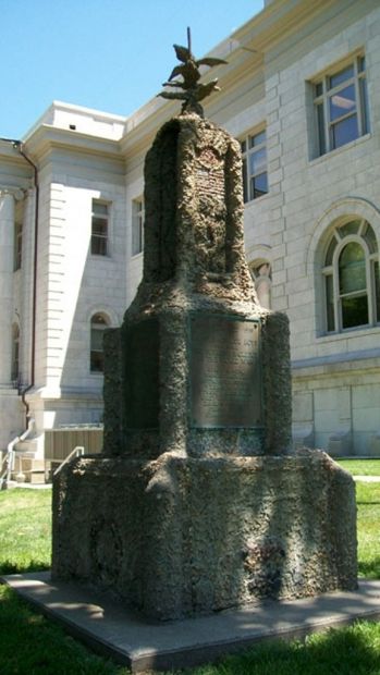 LEAVENWORTH COUNTY WORLD WAR MEMORIAL