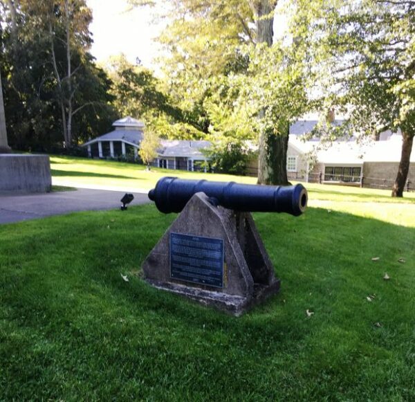 1814 WAR MEMORIAL CANNON