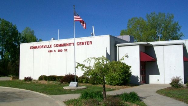 EDWARDSVILLE VETERANS MEMORIAL FLAGPOLE