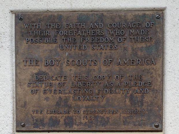 MARSHALL REPLICA OF THE STATUE OF LIBERTY MEMORIAL PLAQUE