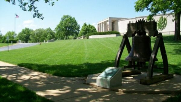 INDEPENDENCE LIBERTY BELL REPLICA MEMORIAL