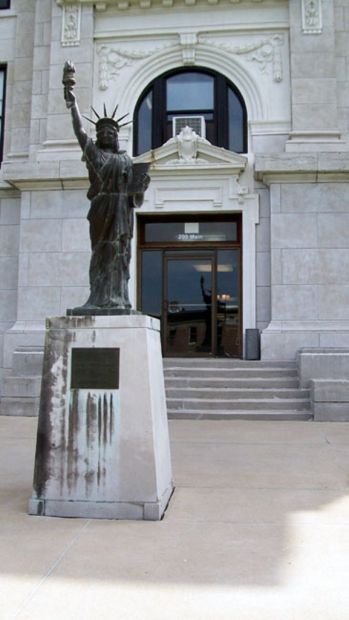 BOONVILLE REPLICA OF THE STATUE OF LIBERTY MEMORIAL