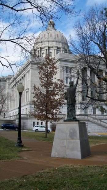 JEFFERSON CITY REPLICA OF THE STATUE OF LIBERTY MEMORIAL