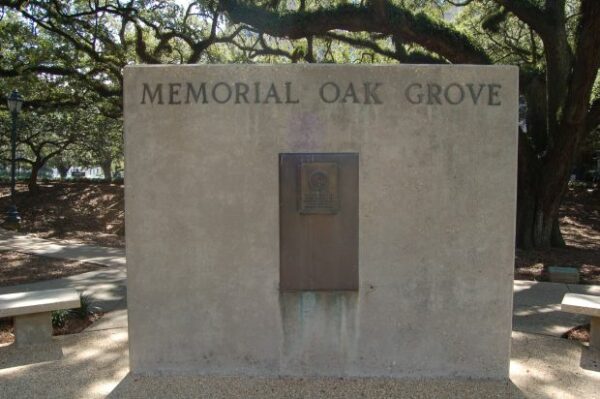 MEMORIAL OAK GROVE STONE