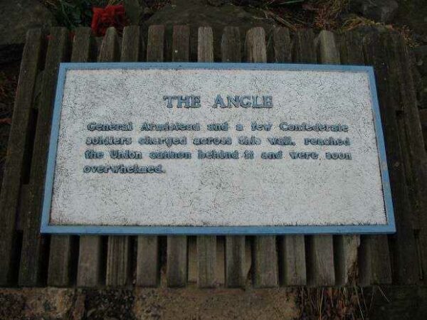 THE ANGLE WAR MEMORIAL PLAQUE