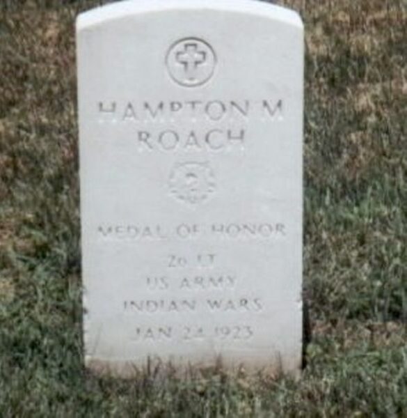 HAMPTON M ROACH MEDAL OF HONOR WAR MEMORIAL GRAVESTONE
