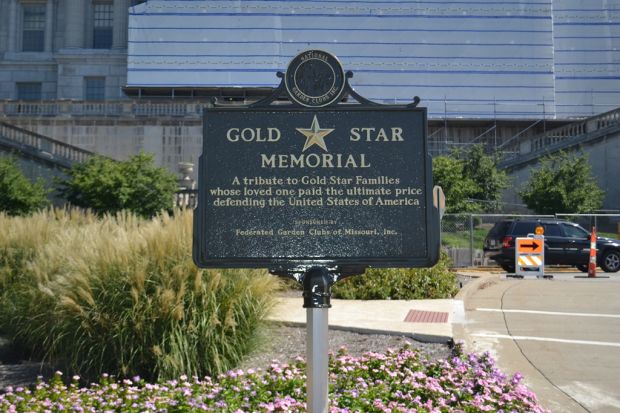 GOLD STAR MEMORIAL MARKER