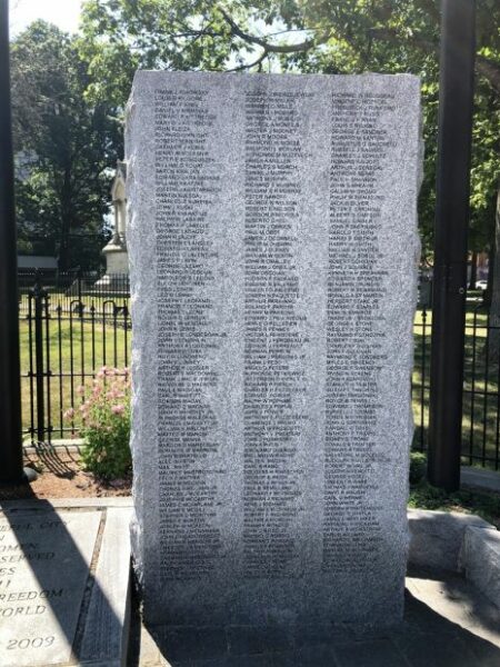 WORCESTER WORLD WAR II MEMORIAL HONOR ROLL STONE B