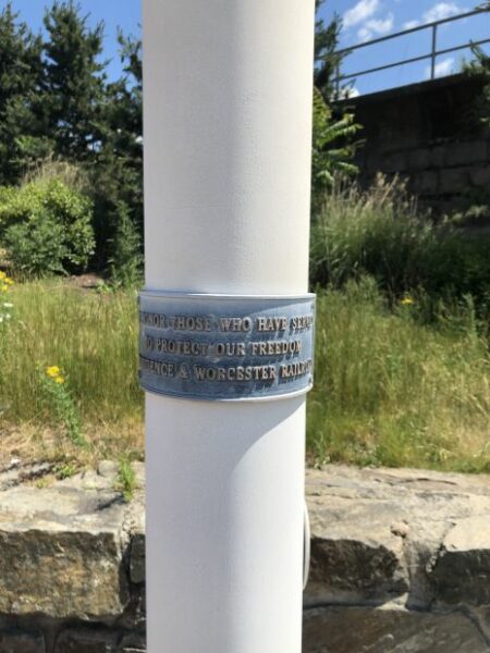 TO HONOR THOSE WHO PROTECT OUR FREEDOM FLAGPOLE MEMORIAL PLAQUE