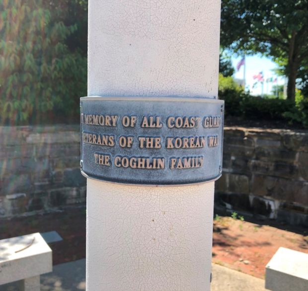 IN MEMORY OF COAST GUARD KOREAN WAR VETERANS FLAGPOLE MEMORIAL PLAQUE