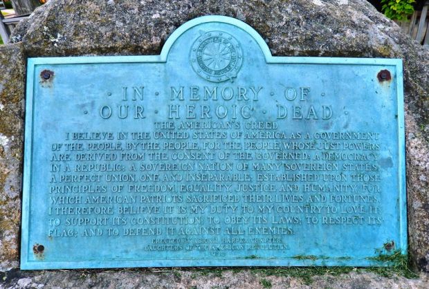 IN MEMORY OF OUR HEROIC DEAD MEMORIAL PLAQUE