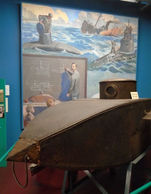 USS HOLLAND (SS1) MEMORIAL MURAL
