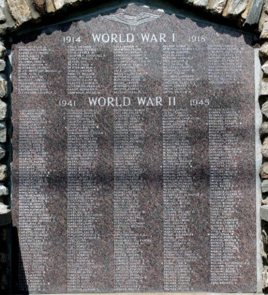 CHARLTON WORLD WARS MEMORIAL PLAQUE