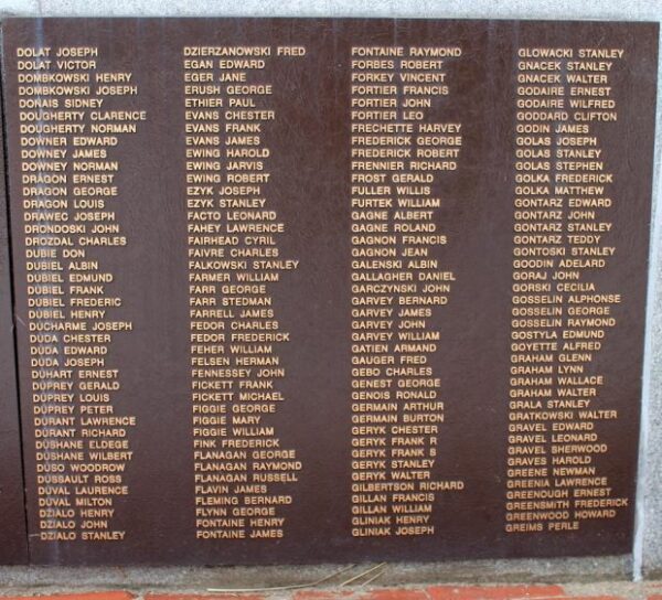 EASTHAMPTON WORLD WAR II MEMORIAL PLAQUE E