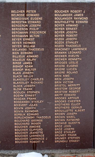 EASTHAMPTON WORLD WAR II MEMORIAL PLAQUE C