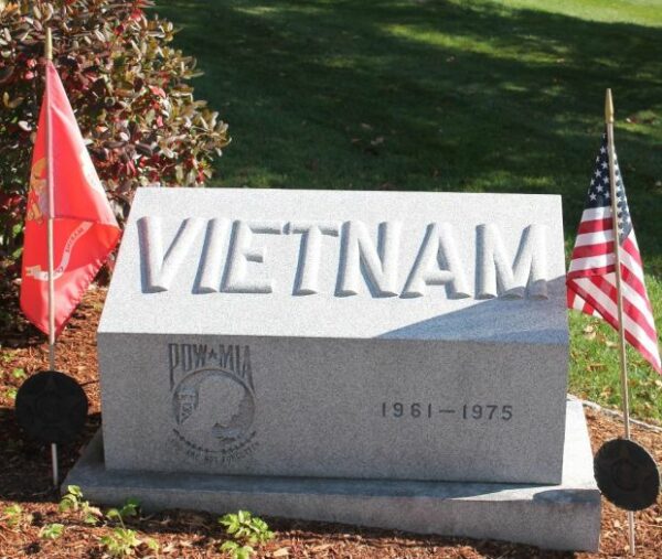 DUNSTABLE VIETNAM WAR MEMORIAL
