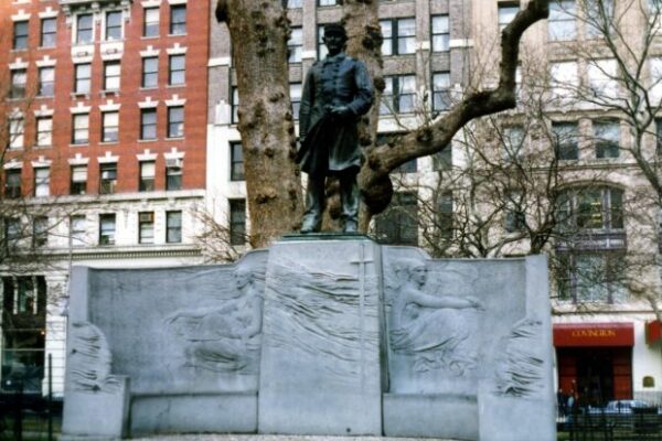 ADMIRAL FARRAGUT MONUMENT