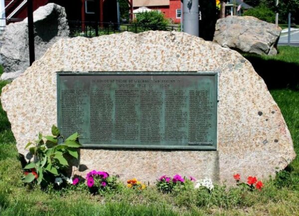MENDON WORLD WAR II HONOR ROLL MEMORIAL