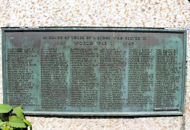 MENDON WORLD WAR II HONOR ROLL MEMORIAL PLAQUE