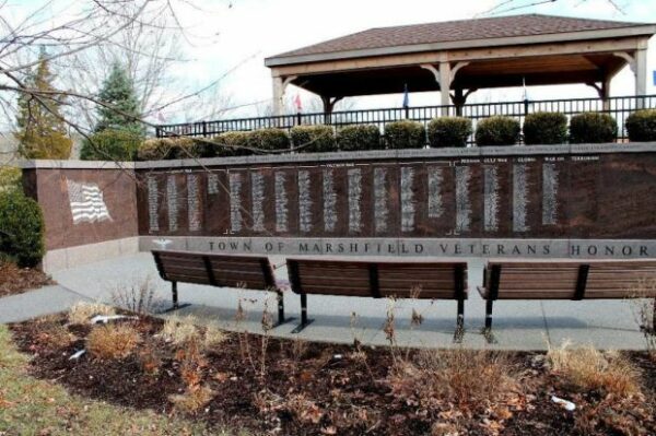TOWN OF MARSHFIELD VETERANS HONOR ROLL MEMORIAL