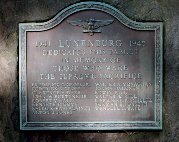 LUNENBURG WORLD WAR II SUPREME SACRIFICE MEMORIAL PLAQUE
