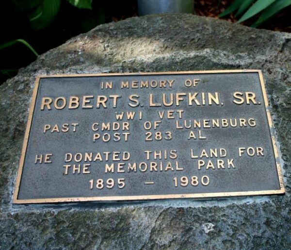 ROBERT S. LUFKIN, SR. WAR MEMORIAL PLAQUE