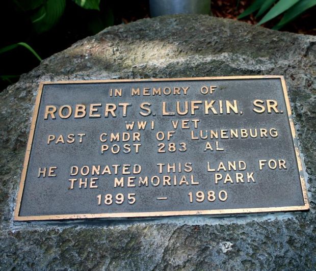 ROBERT S. LUFKIN, SR. WAR MEMORIAL PLAQUE