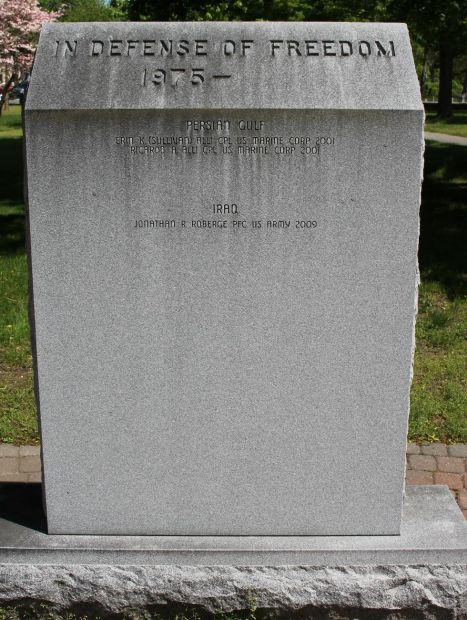 LEOMINSTER MEMORIAL CIRCLE STONE D
