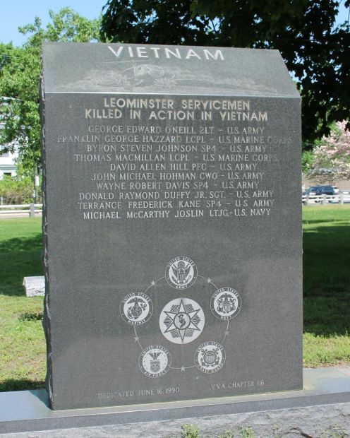 LEOMINSTER MEMORIAL CIRCLE STONE C