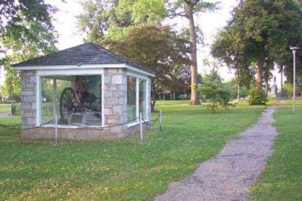 THE GRIFFEN CANNON WAR MEMORIAL