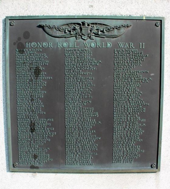 HOLDEN WORLD WAR II MEMORIAL PLAQUE D